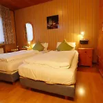 Centro Arkadia 2*