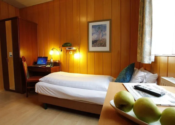 Centro Arkadia Hotell 2*