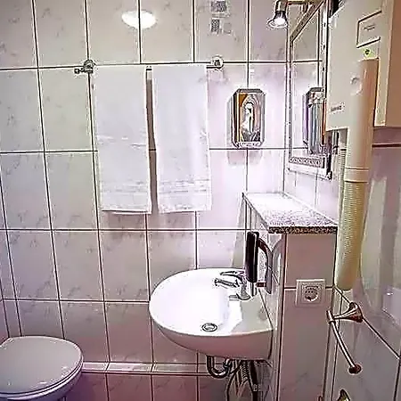 Centro Arkadia Hotel 2*